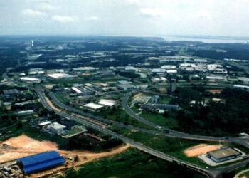 visao_aerea_do_polo_industrial_de_manaus_na_decada_de_1990.jpg