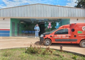 Presidente Figueiredo sanitiza ambientes públicos no combate ao coronavirús