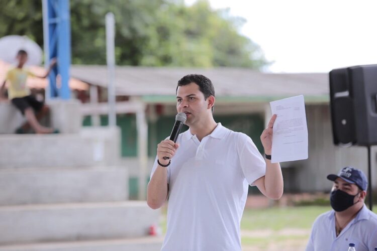 Deputado Saullo Vianna anuncia melhorias para Nhamundá e Parintins