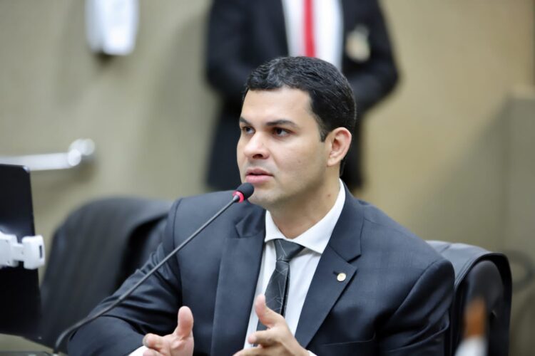 Saullo Vianna pede revogação imediata do decreto federal que reduz 25% do IPI