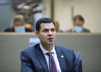 “Podemos ter outras matrizes econômicas mas não abrir mão dos empregos gerados na indústria”, frisa Saullo Vianna