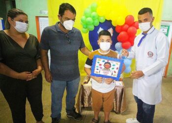Prefeitura de Alvarães sai na frente e inicia vacinação em crianças a partir de 5 anos