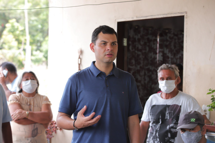 Saullo Vianna debate soluções de infraestrutura com moradores e lideranças em Itapiranga