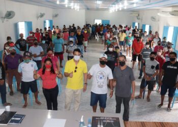 Colônia de Pescadores de Nova Olinda do Norte recebe Sidney Leite