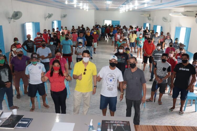 Colônia de Pescadores de Nova Olinda do Norte recebe Sidney Leite