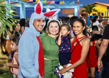 Centenas de crianças participaram da comemoração de Páscoa realizada pela Prefeitura de Nhamundá