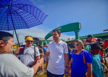 Saullo Vianna participa de inauguração de hospital flutuante e anúncio de investimentos em Anamã e Caapiranga