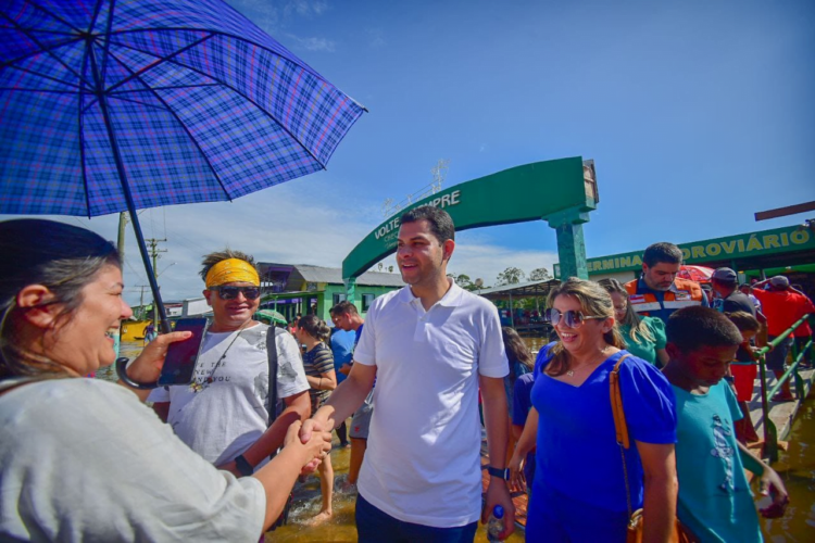 Saullo Vianna participa de inauguração de hospital flutuante e anúncio de investimentos em Anamã e Caapiranga