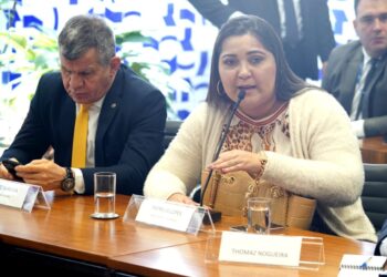 Em Brasília, Prefeita de Presidente Figueiredo alerta que saída do polo de concentrados do AM vai provocar um caos social no município