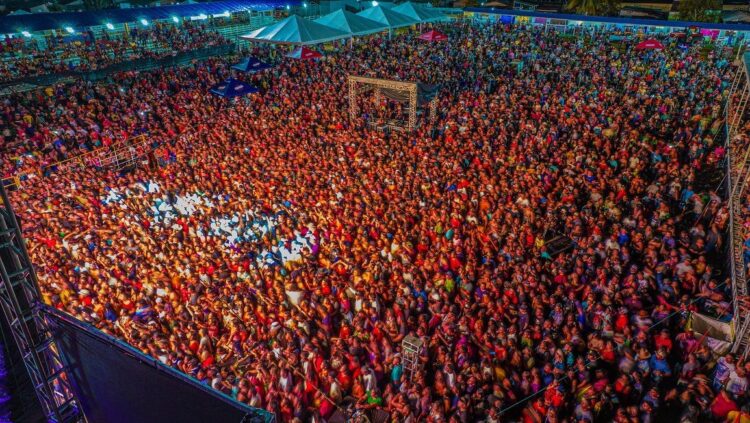 Expoanh reuniu mais de 50 mil pessoas em três dias de festa e resgata a força da pecuária no município