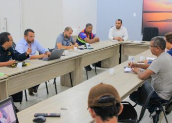 Prefeitura de Parintins e órgãos de segurança definem ações para tráfego fluvial durante Festival Folclórico 2022