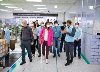 Suframa e secretária de Desenvolvimento da Indústria do Ministério da Economia visitam empresas do PIM