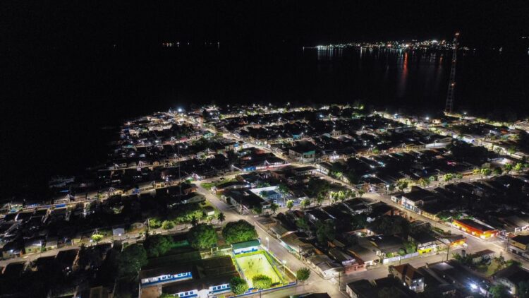 Ilumina+ Amazonas: moradores de Nhamundá aprovam luminárias de LED instaladas na cidade