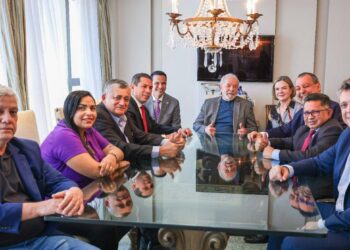 Lula reúne políticos do Amazonas e bate martelo sobre suplente de Omar