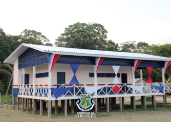 Prefeitura de Eirunepé inaugura escolas na zona rural