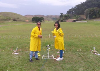 Alunas de escola municipal de Presidente Figueiredo são campeãs na Mostra Brasileira de Foguetes