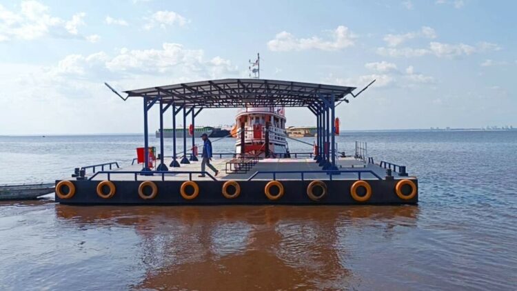 Prefeitura e Governo do Estado entregam Porto Flutuante para  Distrito de Caiambé