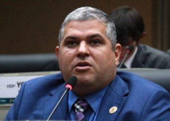 Vereador de Manaus usa R$ 150 mil do cotão para custear próprio portal