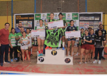 Prefeitura entrega premiação aos campeões das Copas Interbairros e Cidade de Parintins