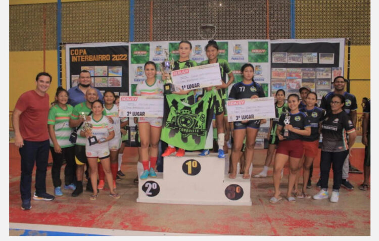Prefeitura entrega premiação aos campeões das Copas Interbairros e Cidade de Parintins