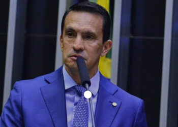 Sidney Leite apresenta valores gastos na manutenção da BR 319 que poderiam ter custeado a conclusão da rodovias