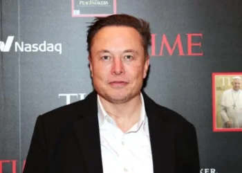Após perder enquete, Elon Musk diz que vai deixar direção do Twitter