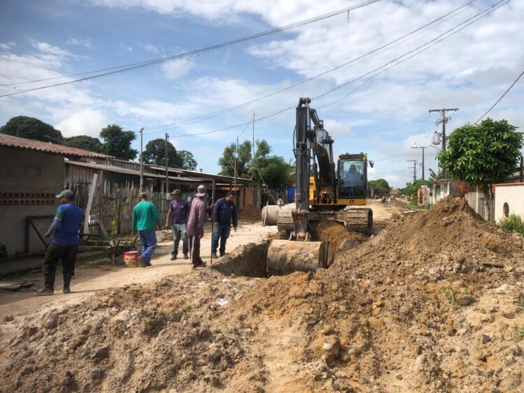 Parintins: Bairro da União recebe sistema de drenagem, sarjetas, meio fio e asfaltamento