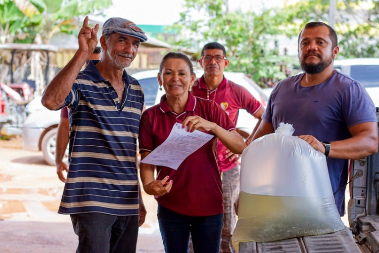 Prefeitura de Presidente Figueiredo impulsiona produção de peixe com distribuição de alevinos de matrinxã
