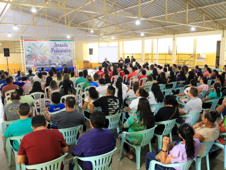 Professores da rede municipal de ensino participam de Jornada Pedagógica em Maués