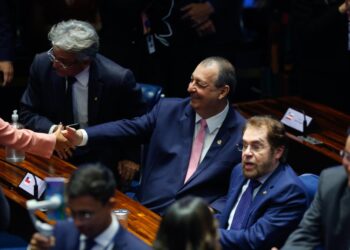 Senador Omar se reúne com Bancada Federal nesta semana para traçar estratégias para o Amazonas