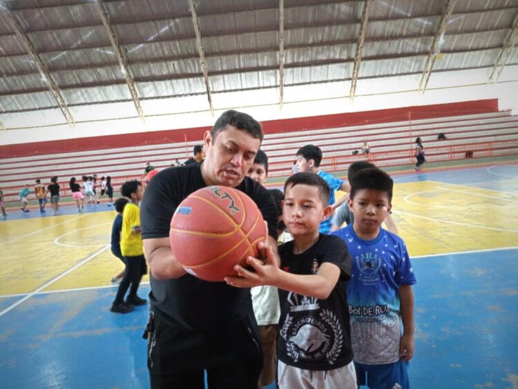 Projeto da Semjuv incentiva crianças e adolescentes à prática esportiva