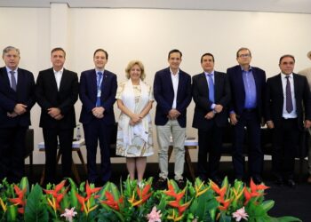 Sidney Leite encerra participação no Fórum da Indústria Construção Civil, e destaca impacto da RT no setor