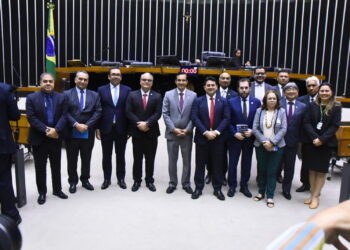 Deputado Sidney Leite realiza solenidade especial em comemoração dos 56 anos da Zona Franca de Manaus