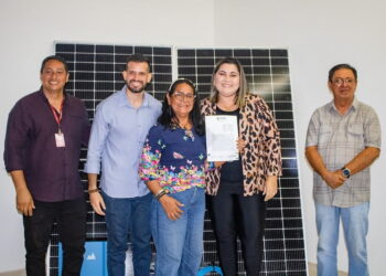 Empreendimentos turísticos de Presidente Figueiredo recebem kits de energia solar do programa Brilha Amazonas