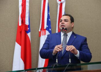 Presidente da Aleam, deputado Roberto Cidade cobra explicações e presença de superintendente do DNIT na Assembleia Legislativa