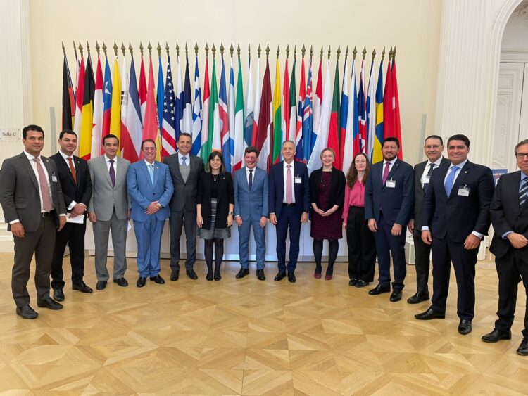 GT da Reforma Tributária vai à Paris para conhecer modelo de cobrança de impostos