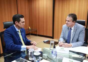 Sidney Leite reúne com ministro da educação e defende criação de universidades federais para o Alto Solimões e Baixo Amazonas