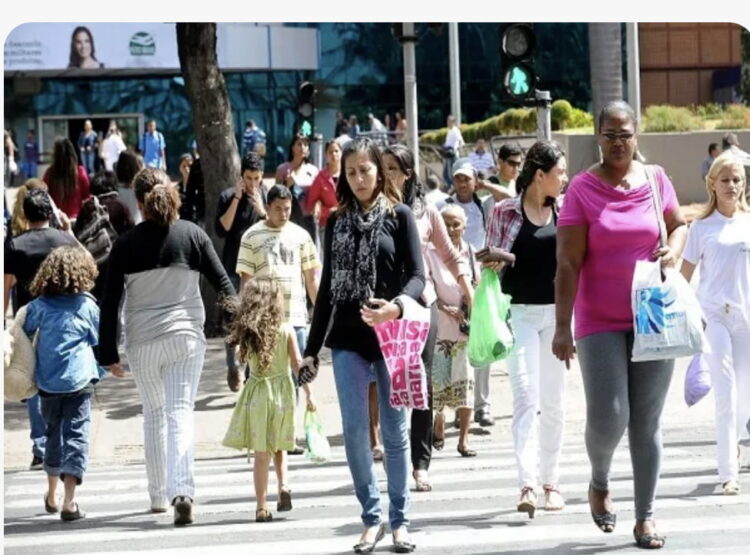 Censo mostra que população brasileira cresceu 12,3 milhões em 12 anos