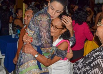 Deputada Mayra Dias reafirma compromisso por ações de combate à violência e apoio à pessoa idosa