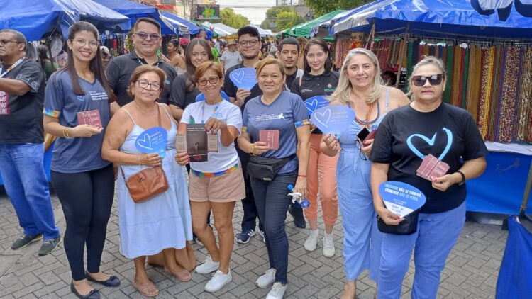 Prefeitura de Manaus realiza ação de sensibilização contra o tráfico de pessoas no centro da cidade