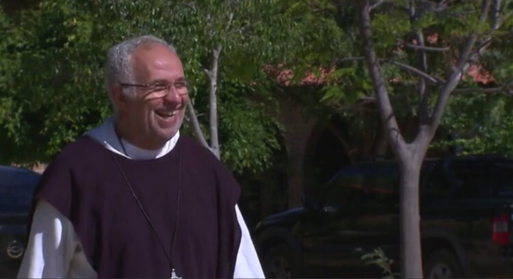 ‘Violentou a minha fé de forma brutal’: vítimas de padre Airton Freire relatam crimes sexuais