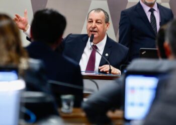 Senador Omar defende política de Estado para a segurança pública em debate sobre aumento de pena