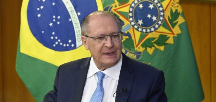 Postura de Alckmin em meio à crise do apagão nacional desagrada governistas
