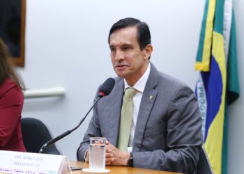 Sidney Leite apresenta projeto que pede tradução das leis de referência de cada ente federativo para línguas maternas dos grupos indígenas brasileiros