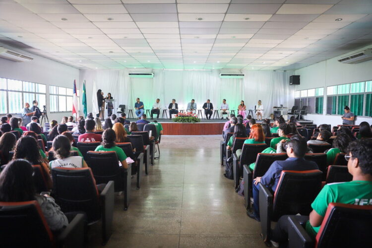 Ifam inaugura laboratório de Bioinovação e usina Fotovoltaica no campus Leste