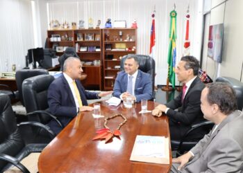 PGJ recebe visita institucional do Corregedor-Geral de Justiça do Amazonas e Superintendente da Polícia Federal no Amazonas