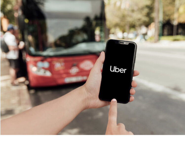 Uber lança campanha Indique-e-Ganhe 2023 e cliente pode ter desconto de 25 reais