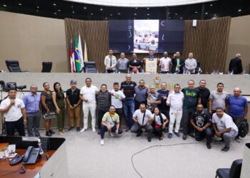 Caio André ouve demandas de movimentos e entidades da capoeira durante audiência pública