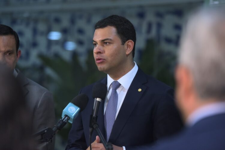 Frente Parlamentar da Navegação Interior é instalada com objetivo de defender melhorias nas hidrovias e na política de segurança pública nos rios