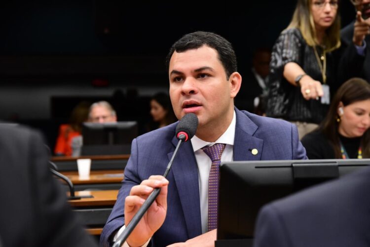 Proposta de ministro dos Transportes, que quer Fundo Amazônia para conclusão da BR-319, é defendida por Saullo Vianna